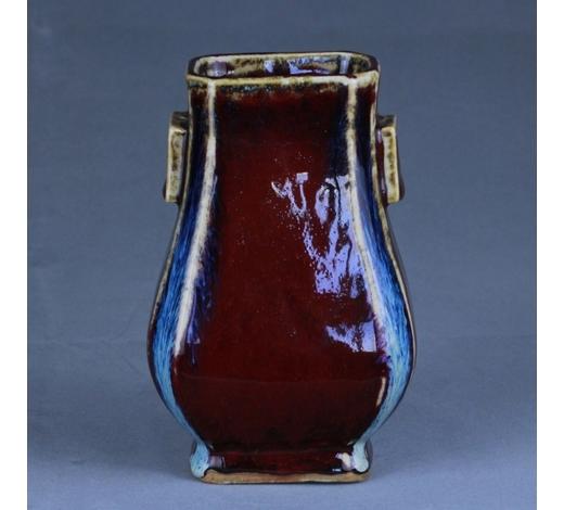 清雍正窑变釉贯耳瓶