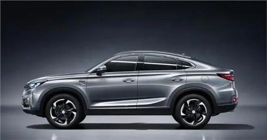 国产轿跑suv长安汽车cs85惊艳出场