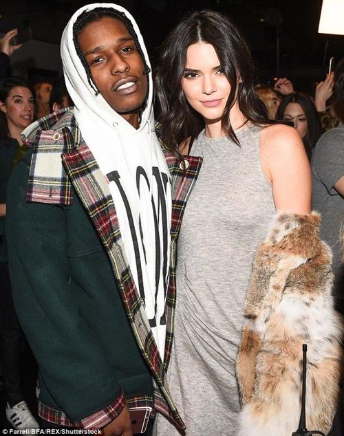蕾哈娜被爆秘密约会帅哥饶舌歌手 asap rocky,粉丝疯狂:超梦幻情侣