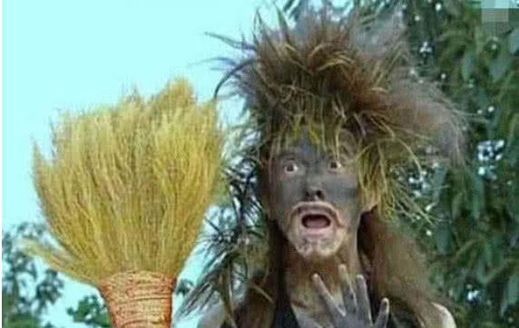 还记得七仙女的扫把星吗为角色牺牲扮丑今52岁成荧幕男神