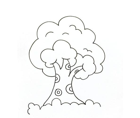 儿童画大树的画法