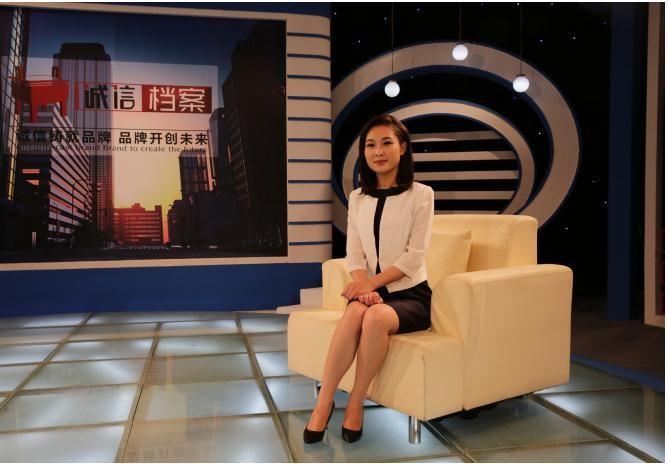 《诚信档案》栏目的新晋主播一涵也是一位年轻有为的女主持人