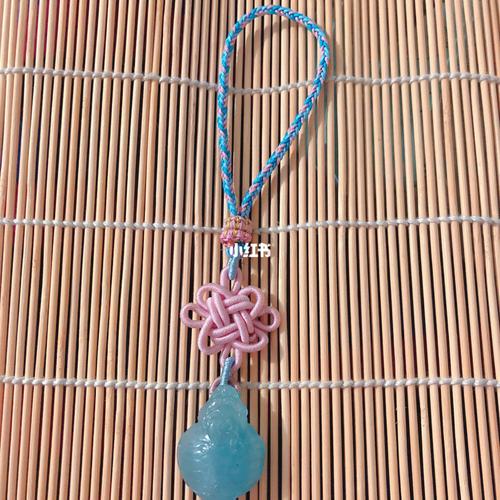 幻彩中国结手工编织挂件钥匙扣_中国结_钥匙扣_手工制作_挂件_编织