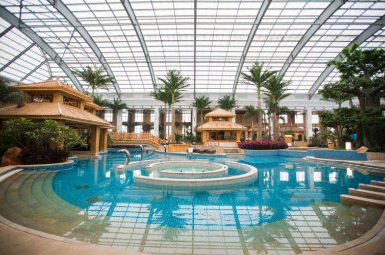 童年不同样,来国信南山温泉酒店泡汤玩水,给小朋友一个多彩的假期