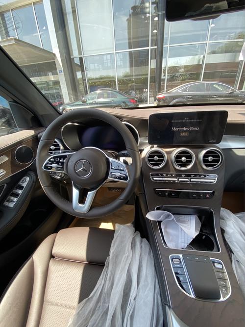 612分享提车奔驰glc260l豪华型