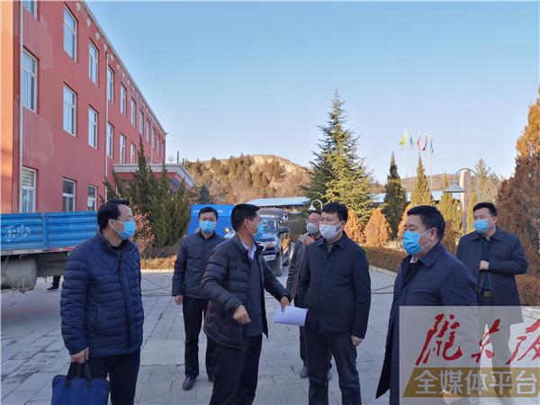 董涛在镇原县暗访督查疫情防控工作_政务图片_政务_庆阳市人民政府