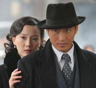 就算宋茜嘴里没嚼口香糖和黄晓明的剧也尴尬到不行