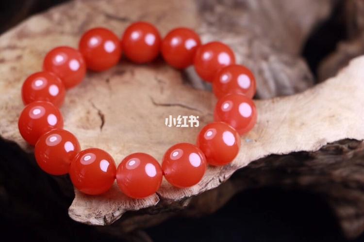 为什么女士都喜欢联合料南红,男士却喜欢保_南红玛瑙