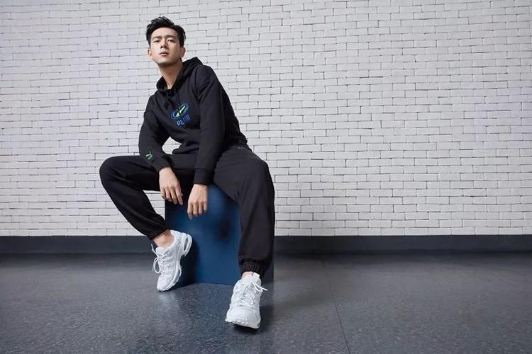 ▼ 李现上脚 puma cell endura