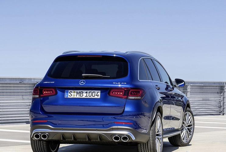 奔驰amgglc43性能与家用并存