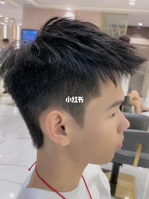 玉林发型设计#男生发型设计#男生发型推荐_发型_设计