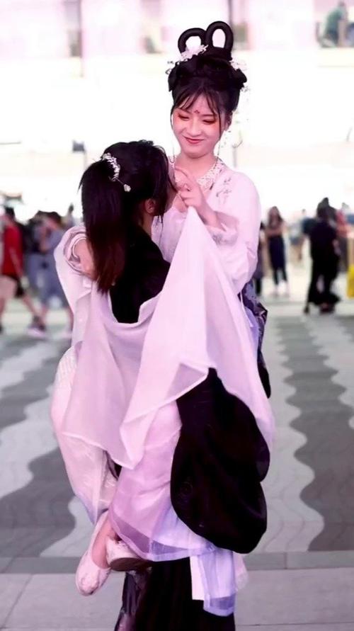 今天又是汉服乖丑乖