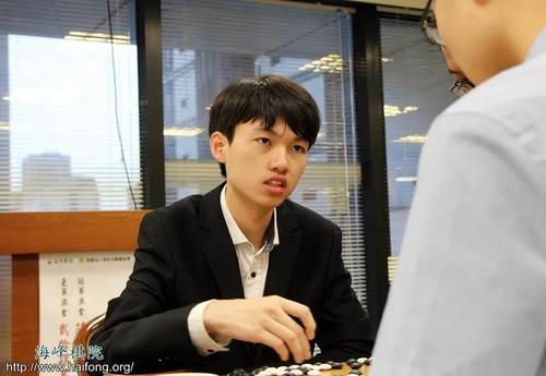 简靖庭:兢兢业业 努力耕耘