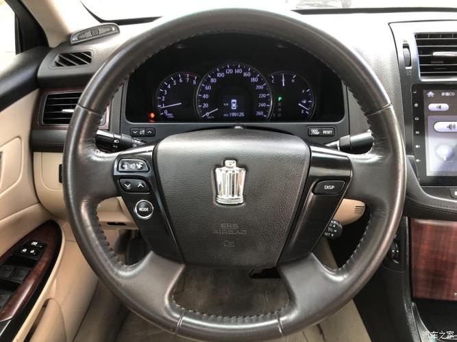 坐标深圳出台10年13代丰田皇冠25详细看帖子