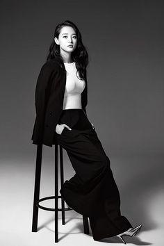 冯越中性写真 黑白简约彰显轻熟