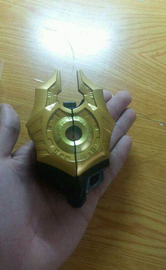 雷 大怪兽格斗仪盒蛋