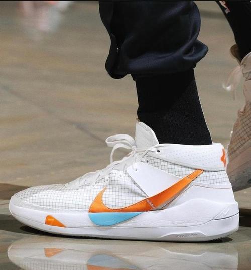 鞋报1.2- "甜瓜"穿红aj35 利拉德疑不满dame7