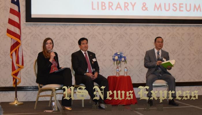 副主席皮尔森丶派洛斯福德庄园市副市长高永仁丶查普曼大学教授贾文山