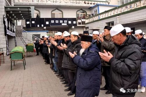 全世界穆斯林的葬礼,都要经过下列的程序,一样也不可以省略的.