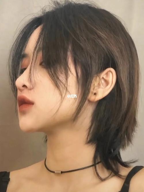 酷酷的女生短发95酷感十足的狼尾头75_发型_短发