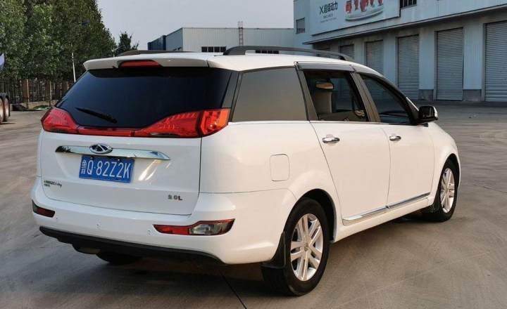 奇瑞 艾瑞泽m7 2015款 2.0l 自动宽悦版 223座