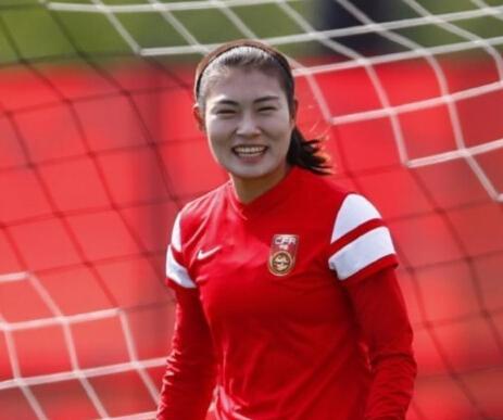 女足官方宣布王飞因个人健康离队落选奥预赛