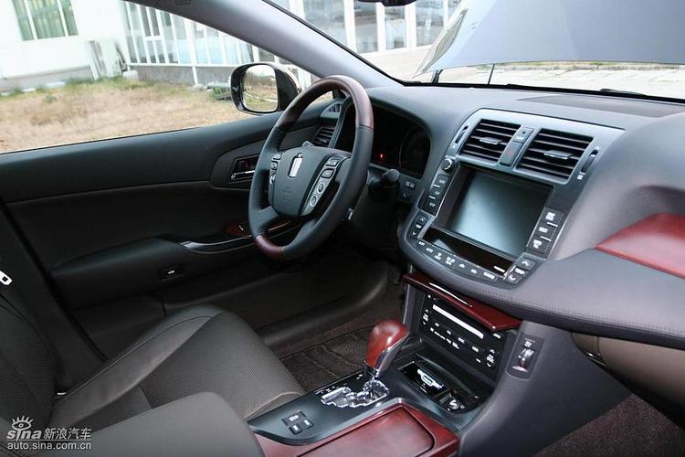 车型全览 丰田 一汽丰田 皇冠 皇冠内饰功能  (231/248)