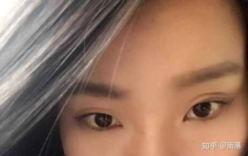 中学同学叫狐狸眼,桃花眼～到大学才知道叫丹凤眼～就这个长得还可以