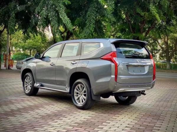 2019款三菱帕杰罗劲畅现代气息价格亲民