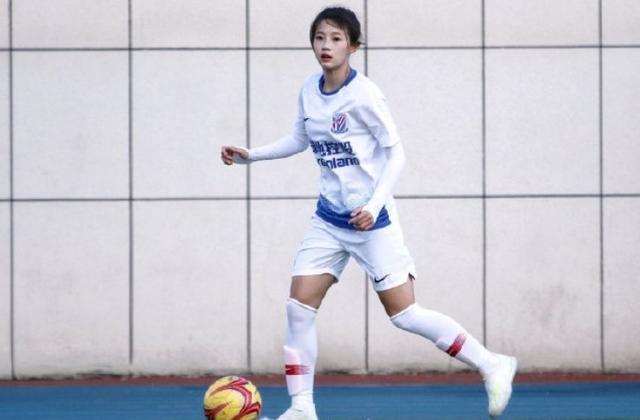 申花失去颜值担当!21岁熊熙宣布退役,最美女足运动员暂离足球