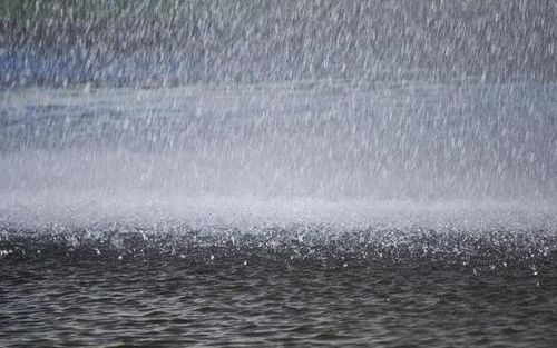 暴雨天气是如何形成的 暴雨天气安全注意事项了解一下