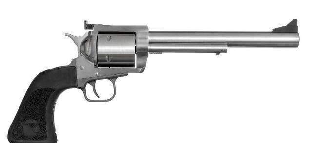 连野猪抗不过一击 这种左轮已经不能称为手枪 叫手炮才算名副其实