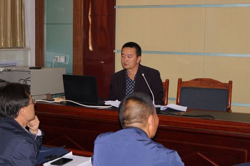 武威第十九中学刘瑞生老师代表散文阅读教学课堂评,议课情况汇报