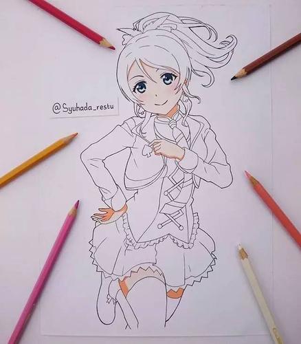 材料绘制上色 今天小彩君给大家带来彩铅动漫人物 她的动漫卡通一般都