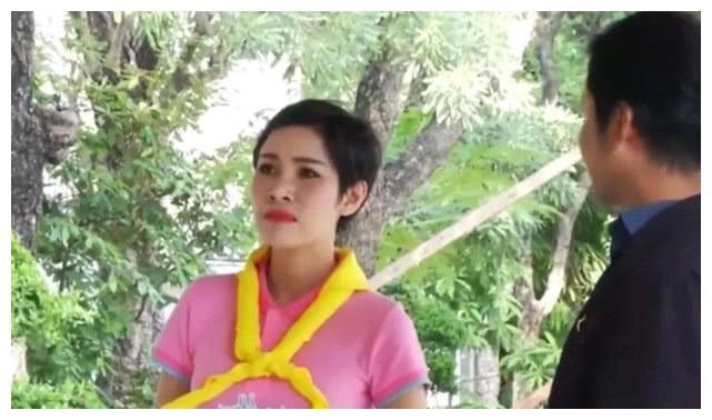 诗妮娜贵妃德国养胎产子,国王为掩人耳目,让她远离后宫