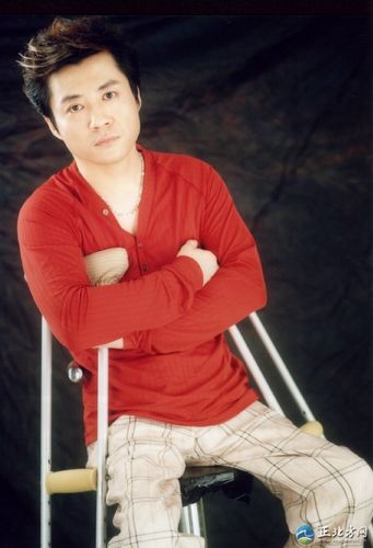 残疾歌手李琛上《势不可挡》 炒作还是赚钱养家?(10)