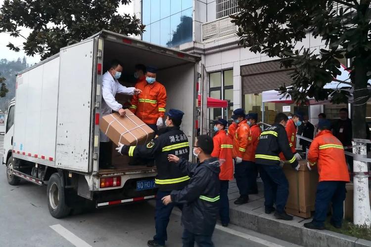 奋战抗疫前沿的恩施消防党员突击队