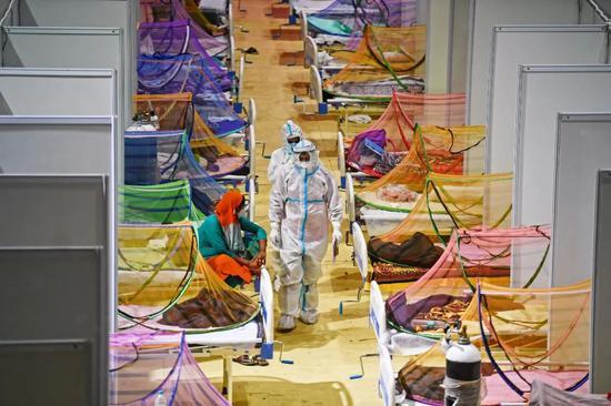 2021年 5月2日,印度新德里的一所方舱医院.图/法新