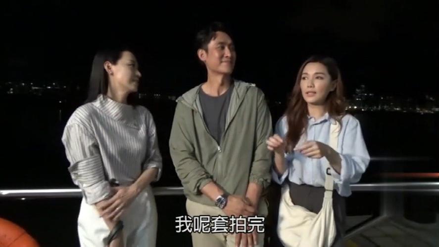 为您推荐: 孟翔现场求婚汤洛雯,拿出戒指感动全场,观众都起哄了,好