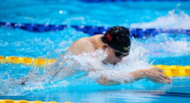 蛙泳在水下要不要憋气蛙泳提高速度的技巧有哪些