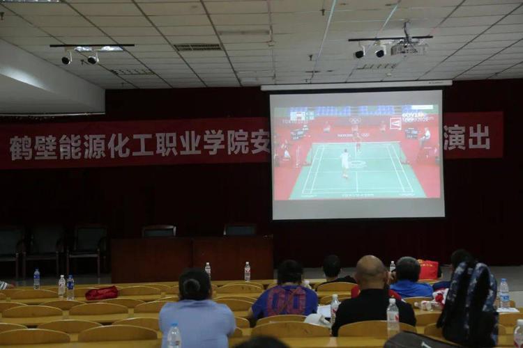 鹤壁能源化工职业学院:人民至上,风雨共济