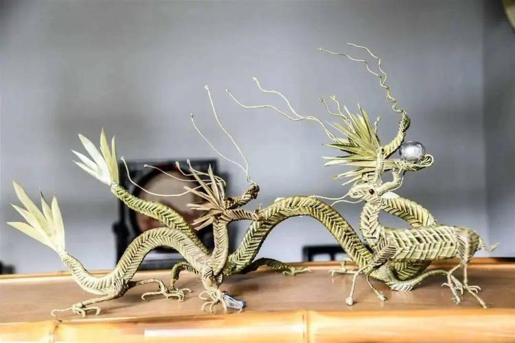 十日谈丨刘俊英:小棕叶编出的万千世界_棕编