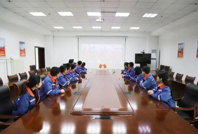 2022年上班第一天 中核二四全员参加中核集团新年升旗