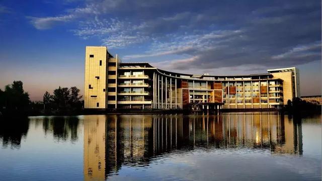 国内10座最美的大学图书馆一定要考上