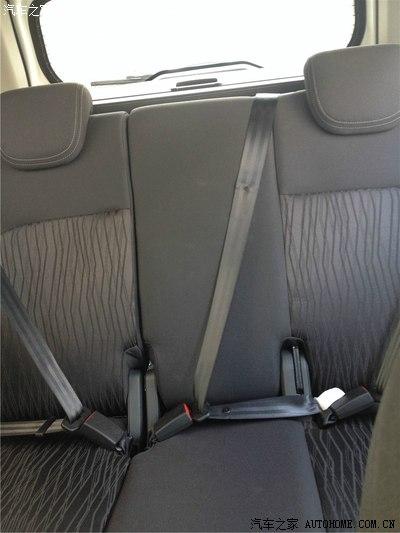 翼搏后排中间的安全带是3点的,赞一下