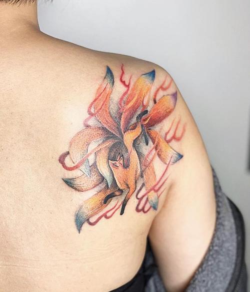 九尾狐纹身图案