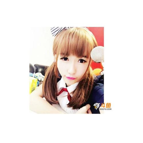 斗鱼少女型主播hani九,跳舞超性感