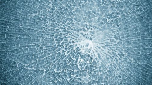 3d屏幕破裂唯美壁纸