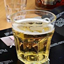 批发酒吧ktv啤酒杯八角杯耐摔塑料杯 威士忌杯白酒红酒亚克力酒杯
