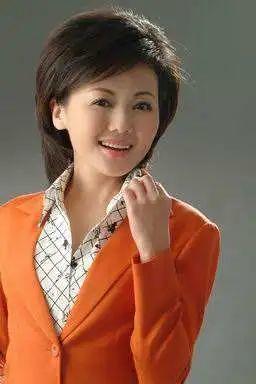 央视最漂亮的6大女主持人,董卿仅排第4,第1美的实至名